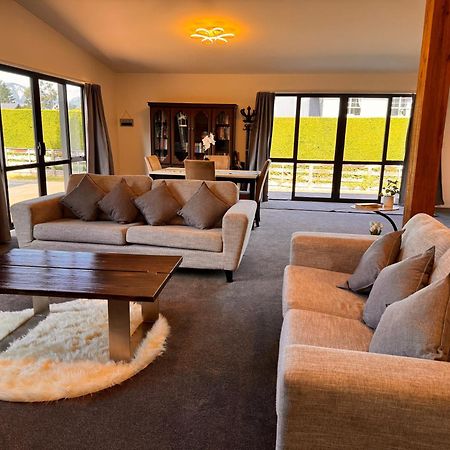 Woodbank Retreat Villa แฮนเมอร์สปริงส์ ภายนอก รูปภาพ