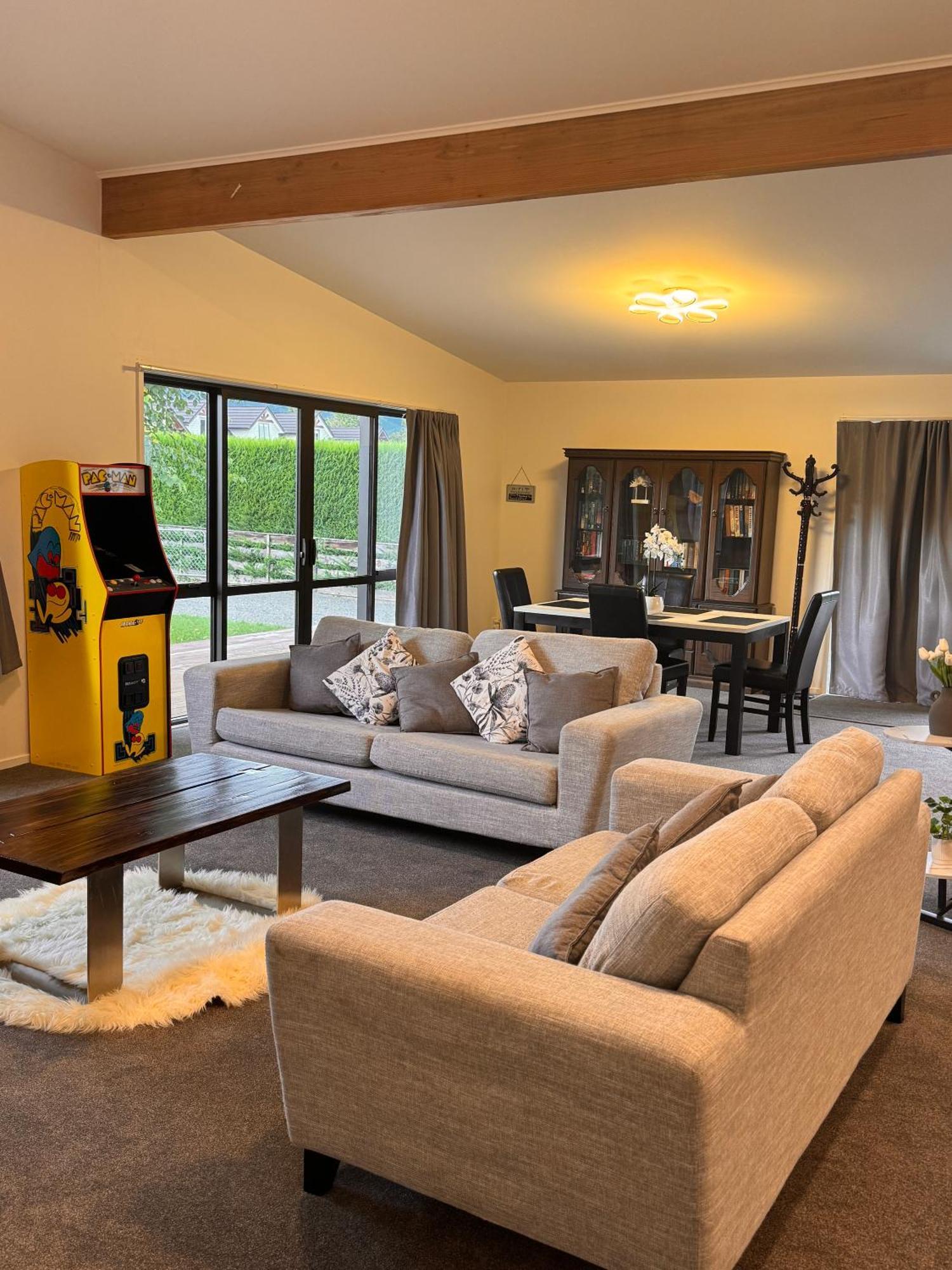 Woodbank Retreat Villa แฮนเมอร์สปริงส์ ภายนอก รูปภาพ